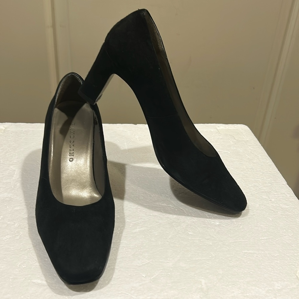 Bandolino suede leather slip on heels pumps from Nordstrom women Size 6.5 black